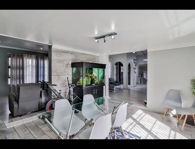 4 BEDROOM HOUSE FOR SALE IN BRACKENDOWNS